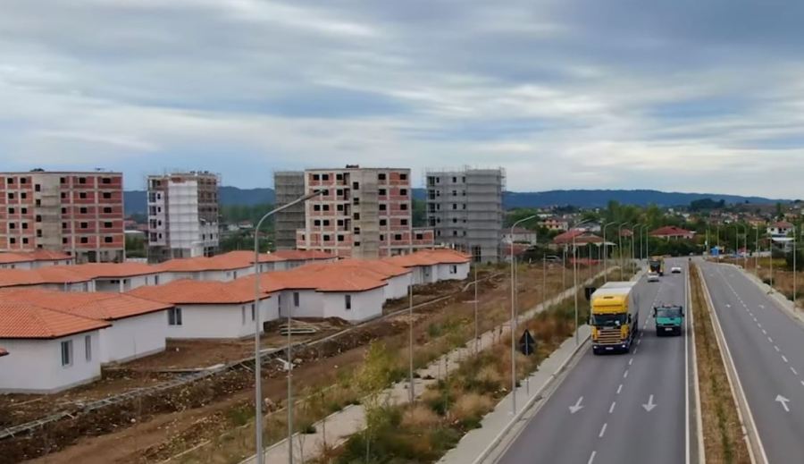 Fushe-Kruja prej 24 oresh pa energji elektrike, prishen prodhimet blegtorale te fermereve